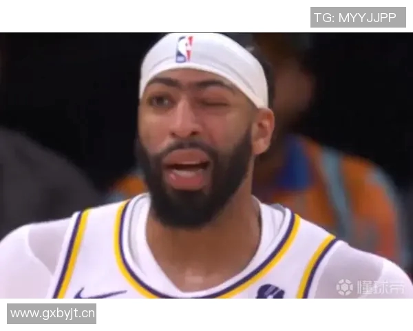 浓眉用表情包回应热议引发网友热讨论究竟什么意思